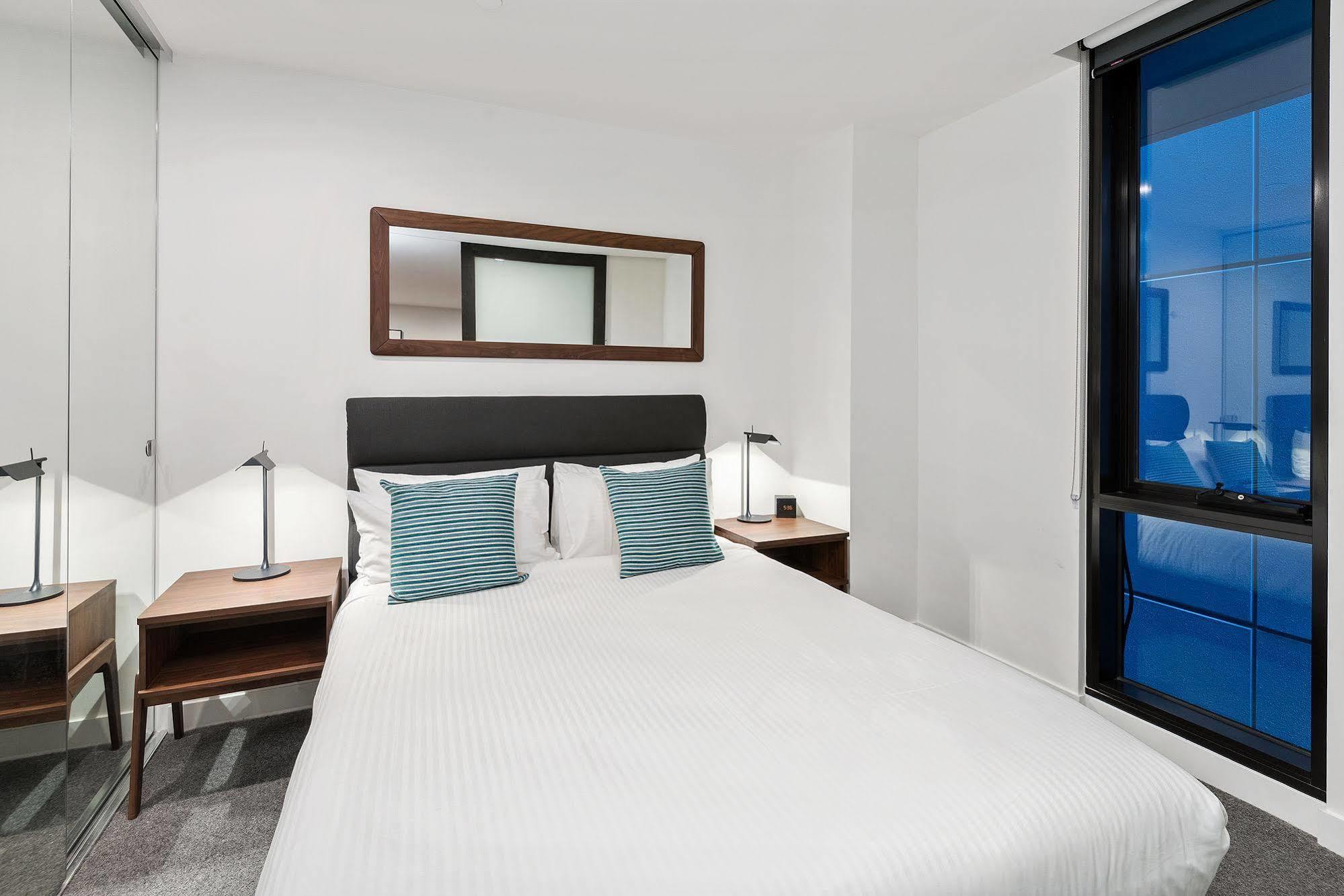 District South Yarra Aparthotel Melbourne Exterior photo